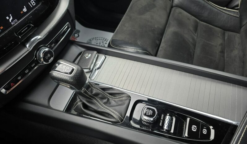 Volvo XC 60 R-DESIGN 2.0 D4 190KM AWD 4×4 Salon PL GWARANCJA 3 LATA Zamiana FV 23% full