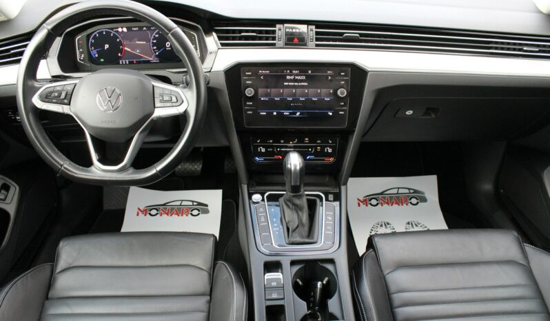 Volkswagen Passat ELEGANCE Dynaudio DSG Salon Polska GWARANCJA i RAPORT SelectCar+ FV23% full