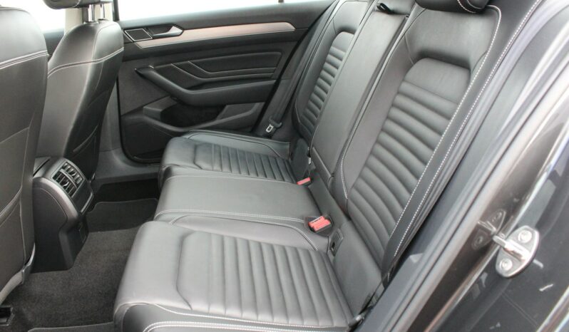 Volkswagen Passat ELEGANCE Dynaudio DSG Salon Polska GWARANCJA i RAPORT SelectCar+ FV23% full