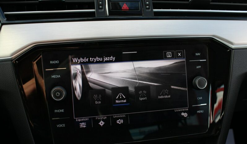 Volkswagen Passat ELEGANCE Dynaudio DSG Salon Polska GWARANCJA i RAPORT SelectCar+ FV23% full