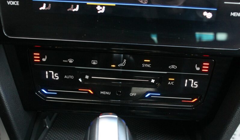 Volkswagen Passat ELEGANCE Dynaudio DSG Salon Polska GWARANCJA i RAPORT SelectCar+ FV23% full
