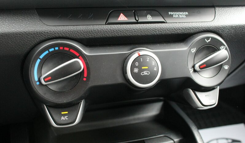 Kia Stonic 1.0 T-GDi Salon Polska Serwis ASO GWARANCJA i RAPORT SelectCar+ FV 23% full