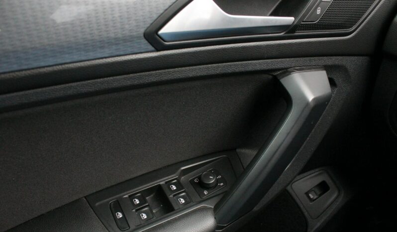 Volkswagen Tiguan 2.0 TDI DSG Night Shade Salon Polska GWARANCJA RAPORT SelectCar+ FV23% full