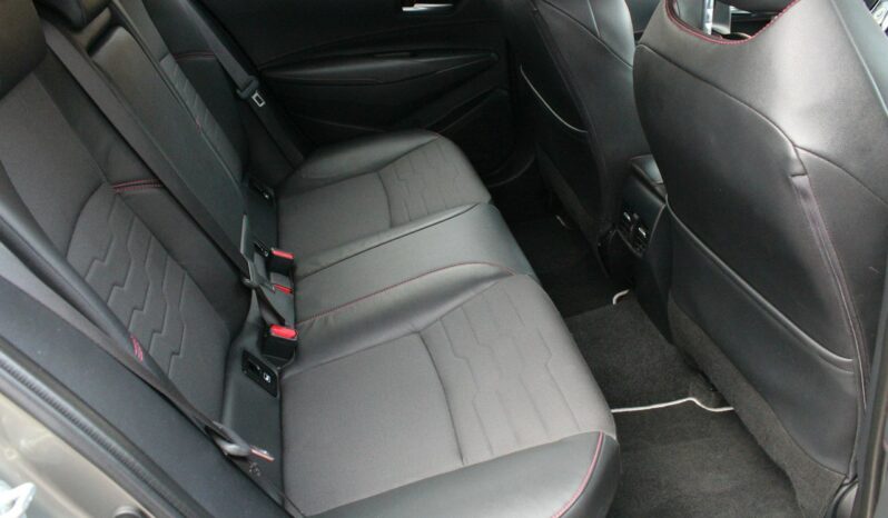 Toyota Corolla SELECTION 1.8 HYBRID Salon Polska GWARANCJA i RAPORT SelectCar+ FV 23% full