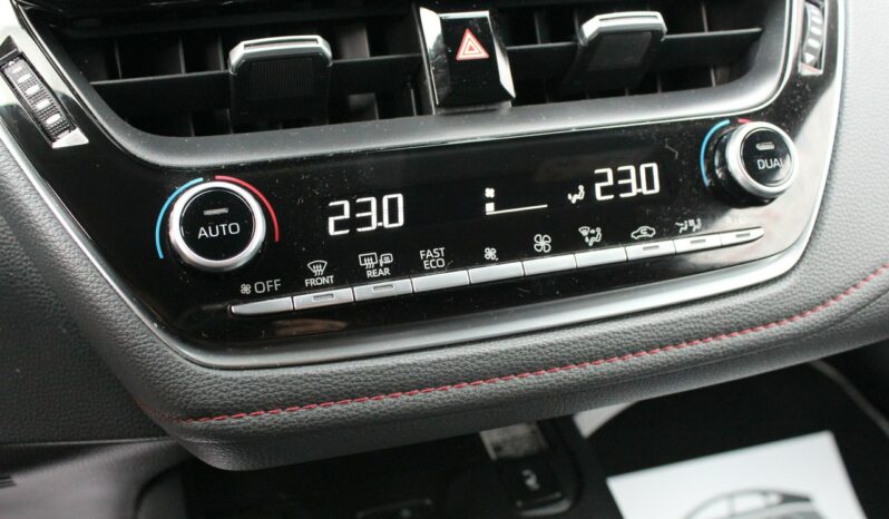 Toyota Corolla SELECTION 1.8 HYBRID Salon Polska GWARANCJA i RAPORT SelectCar+ FV 23% full