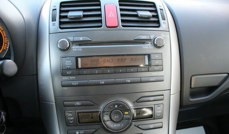 Toyota Auris 1.4 D-4D 90KM Od 2016 roku jeden właściciel Zadbany stan full