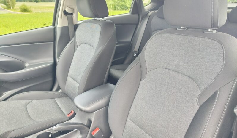 Hyundai i30 Fastback 1.5 T-GDi Automat 7DCT 48V 160KM Smart Salon Polska 41.000 km full