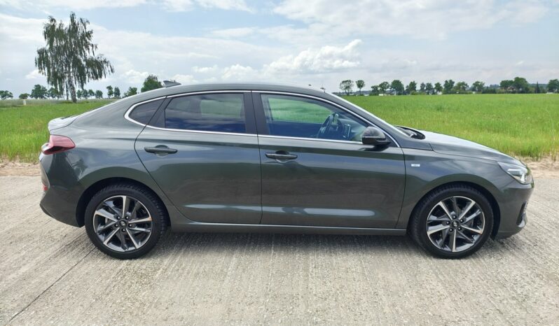 Hyundai i30 Fastback 1.5 T-GDi Automat 7DCT 48V 160KM Smart Salon Polska 41.000 km full
