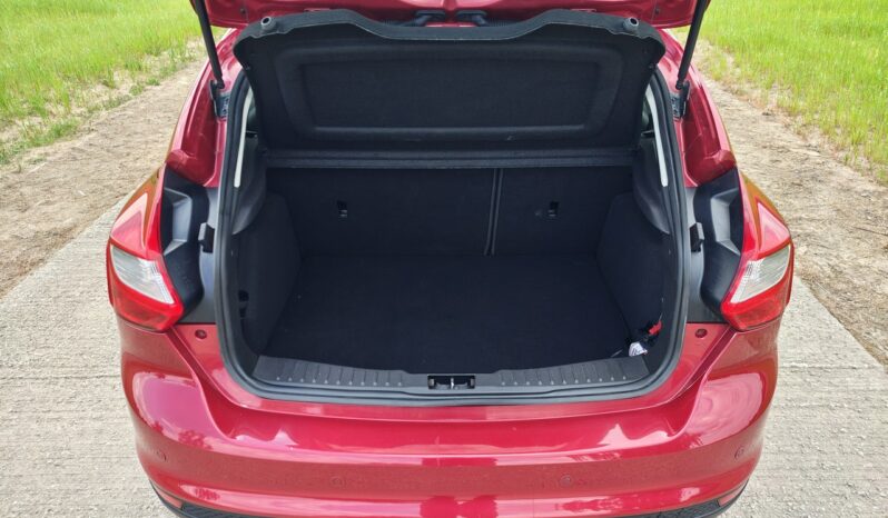Ford Focus TITANIUM 1.6 Benzyna 150KM Salon Polska Serwis ASO Drugi komplet kół! full