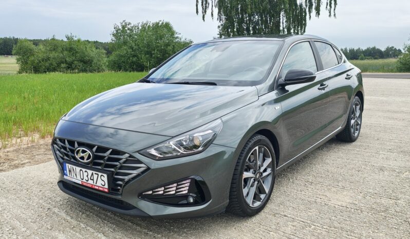 Hyundai i30 Fastback 1.5 T-GDi Automat 7DCT 48V 160KM Smart Salon Polska 41.000 km full