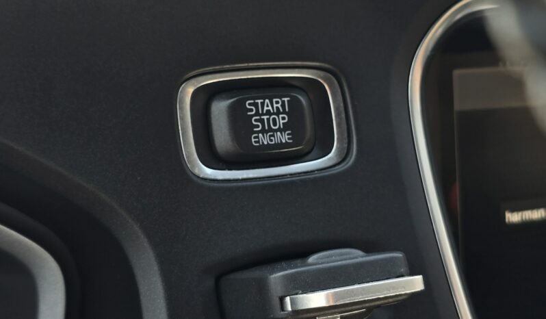 Volvo V40 R-DESIGN 2.0 D2 120KM Harman Kardon Bogata wersja Nowy rozrząd! full