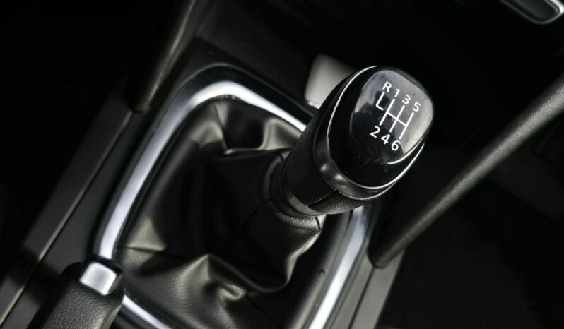 Renault Megane Grandtour 1.3 TCe 140KM Biała Perła Salon Polska Gwarancja do 3 lat! full