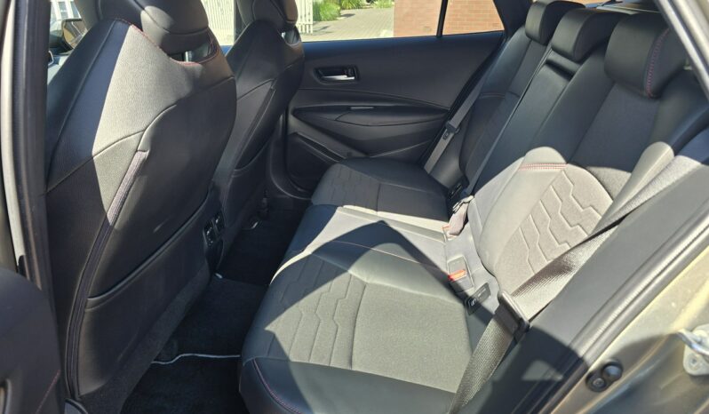 Toyota Corolla SELECTION 1.8 HYBRID Bogata wersja Salon Polska Gwarancja do 3 lat! full