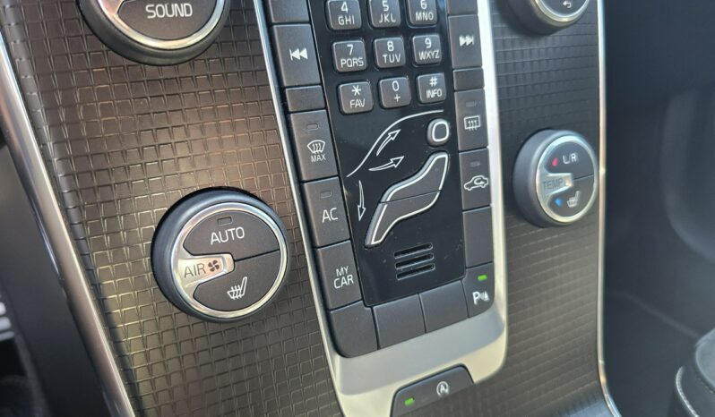 Volvo V40 R-DESIGN 2.0 D2 120KM Harman Kardon Nowy rozrząd Gwarancja do 3 lat! full